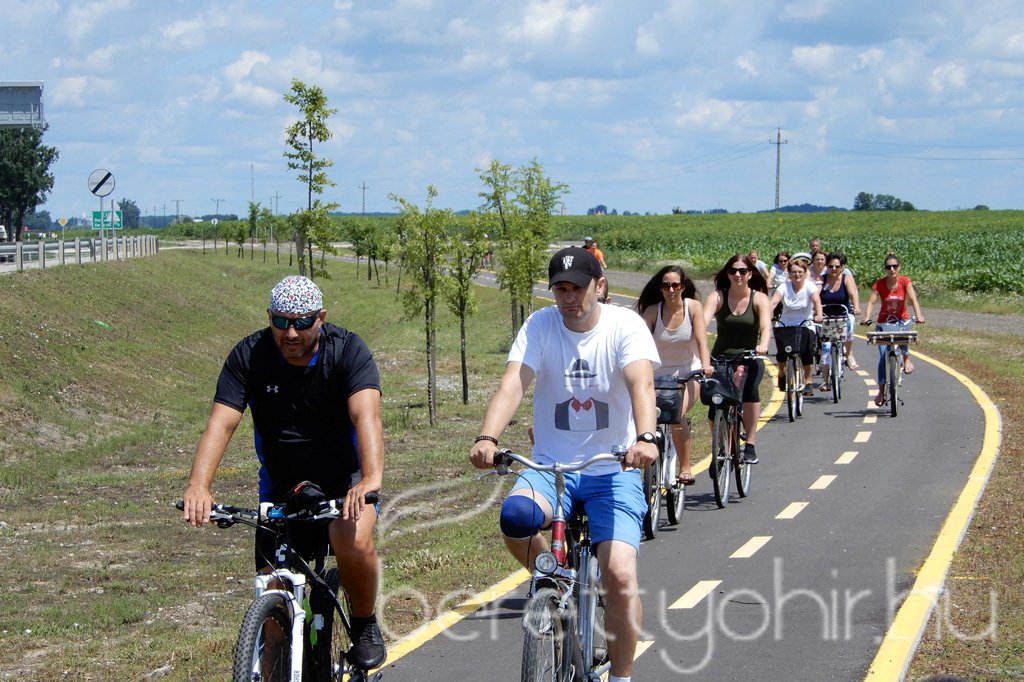 Átadták a Berettyóújfalu-Tépe kerékpárutat 21